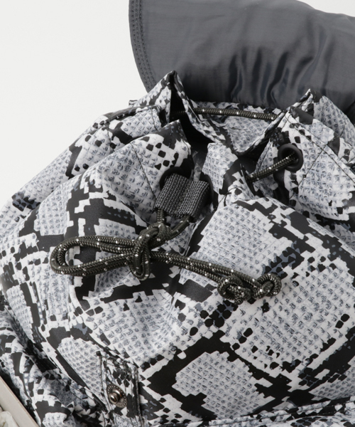 HEAD PORTER(ヘッドポーター)の「PYTHON/RUCKSACK (S)(バックパック/リュック・メンズ・アニマル・ONE SIZE)」の7枚目の写真