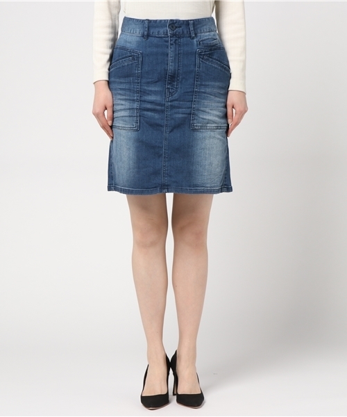 AVIREX（アヴィレックス）の「avirex/ アヴィレックス/ L-BACK POCKET SKIRT/ バックポケット スカート（スカート・レディース・ベージュ/インディゴブルー/オリーブ・SMALL/MEDIUM）」の4枚目の写真