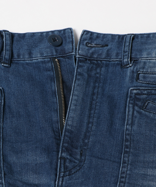 AVIREX（アヴィレックス）の「avirex/ アヴィレックス/ L-BACK POCKET SKIRT/ バックポケット スカート（スカート・レディース・ベージュ/インディゴブルー/オリーブ・SMALL/MEDIUM）」の11枚目の写真