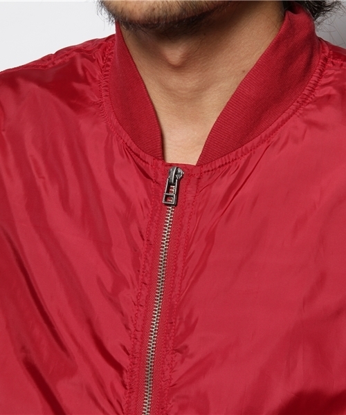 WEGO(ウィゴー)の「MA-1ナイロンブルゾン(ミリタリージャケット・メンズ・ブラック/ライトグレー/レッド・MEDIUM/LARGE)」の7枚目の写真