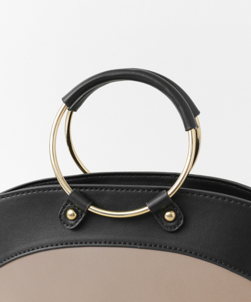 RODE SKO（ロデスコ）の「AINA リングショルダーバケツバッグ（ショルダーバッグ・レディース・ベージュ/グレー・ONE）」の7枚目の写真