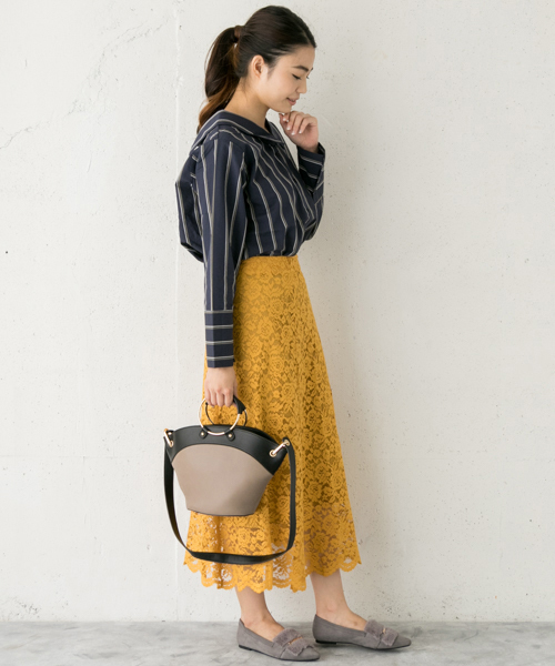 RODE SKO（ロデスコ）の「AINA リングショルダーバケツバッグ（ショルダーバッグ・レディース・ベージュ/グレー・ONE）」の5枚目の写真