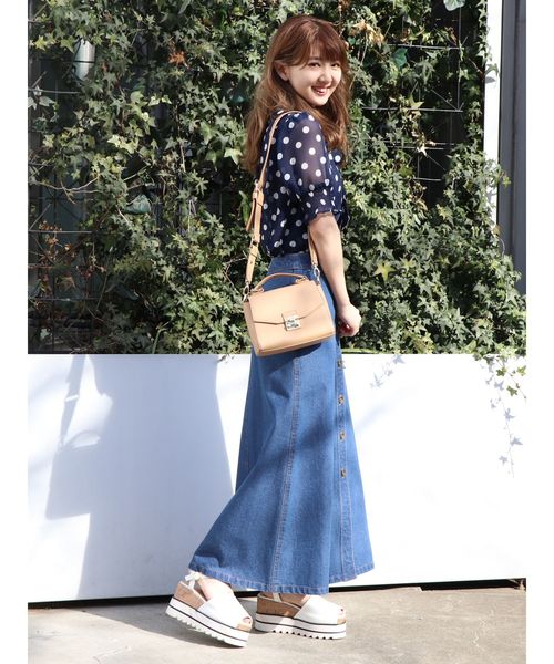 dazzlin（ダズリン）の「ロングAラインデニムスカート（デニムスカート・レディース・ブルー/インディゴブルー・MEDIUM/SMALL）」の7枚目の写真