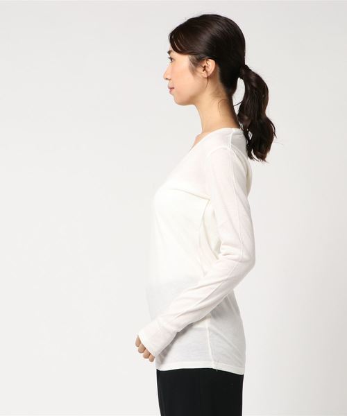 MAJESTIC FILATURES（マジェスティックフィラチュール）の「MAJESTIC FILATURES 深Vネックプルオーバー（Tシャツ/カットソー・レディース・グレー/アイボリー・1）」の3枚目の写真