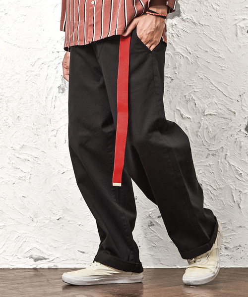 MinoriTY（マイノリティ）の「ワイドチノパンツ ガチャベル付（チノパンツ・メンズ・ブラック/ベージュ/ブラック系その他/ベージュ系その他・M/L）」の3枚目の写真