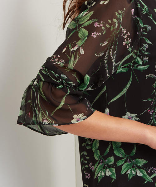 EMMEL REFINES（エメルリファインズ）の「【EMMEL REFINES】〔ハンドウォッシャブル〕FC HW ボタニカルプリントブラウス（シャツ/ブラウス・レディース・ブラック/オフホワイト・FREE）」の10枚目の写真