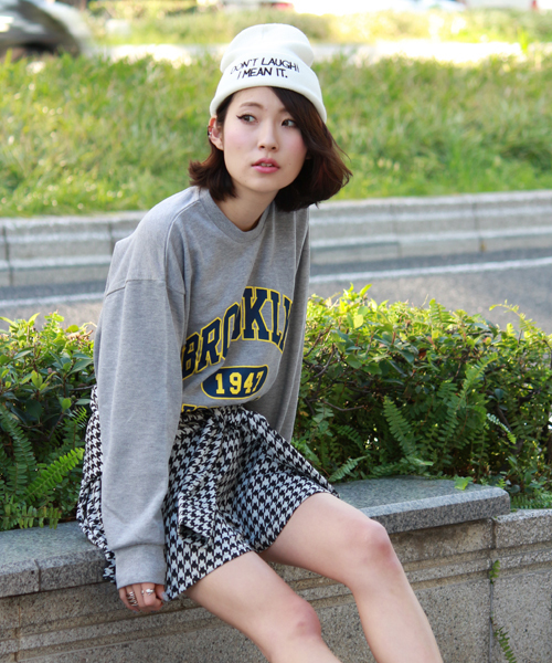 WEGO（ウィゴー）の「WEGO/BROOKLYNスウェット（スウェット・レディース・ホワイト/杢グレー/ネイビー/レッド・FREE）」の17枚目の写真