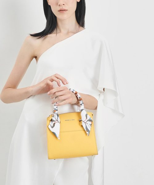 CHARLES & KEITH（チャールズ & キース）の「スカーフラップド