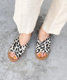 RANDA | クロスベルトフラットサンダル(サンダル)