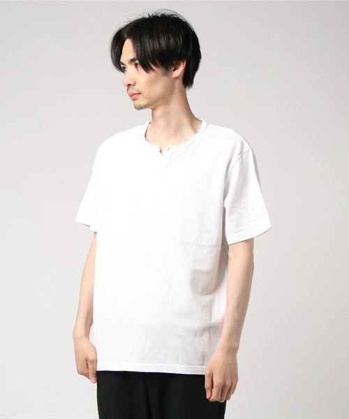 WALLA WALLA SPORT(ワラワラスポーツ)の「WALLA WALLA SPORT / スプリットネック ピケTシャツ <MEN>(Tシャツ/カットソー・メンズ・ホワイト/ネイビー・LARGE/MEDIUM)」の2枚目の写真
