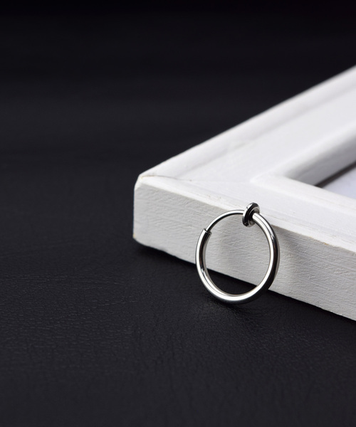 ieLS（イエルズ）の「金属アレルギー対応「ieLS」ステンレス　シンプルフープイヤリング（イヤリング・メンズ・その他1/その他2・ONE SIZE）」の5枚目の写真