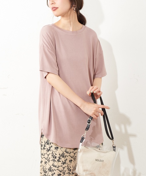 natural couture（ナチュラルクチュール）の「ボートネックモダールTシャツ（Tシャツ/カットソー・レディース・レッド/オフホワイト/ピンクベージュ/スミクロ・FREE）」の3枚目の写真