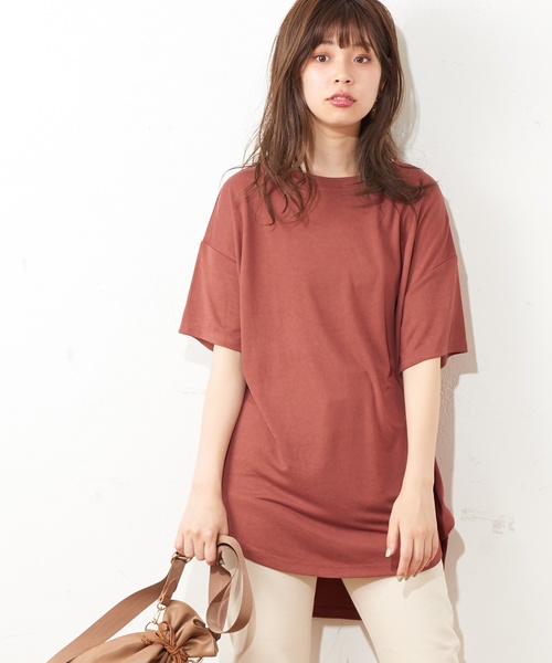 natural couture（ナチュラルクチュール）の「ボートネックモダールTシャツ（Tシャツ/カットソー・レディース・レッド/オフホワイト/ピンクベージュ/スミクロ・FREE）」の4枚目の写真