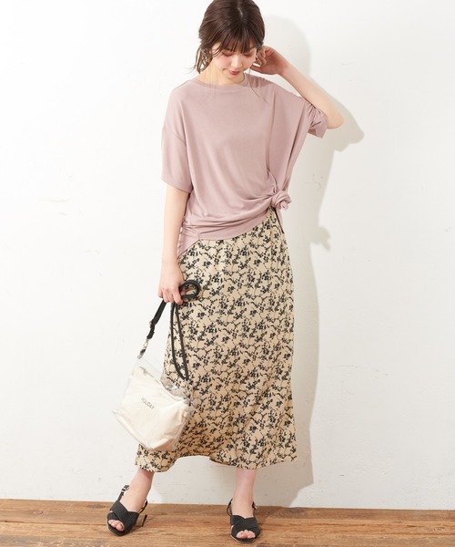 natural couture（ナチュラルクチュール）の「ボートネックモダールTシャツ（Tシャツ/カットソー・レディース・レッド/オフホワイト/ピンクベージュ/スミクロ・FREE）」の14枚目の写真