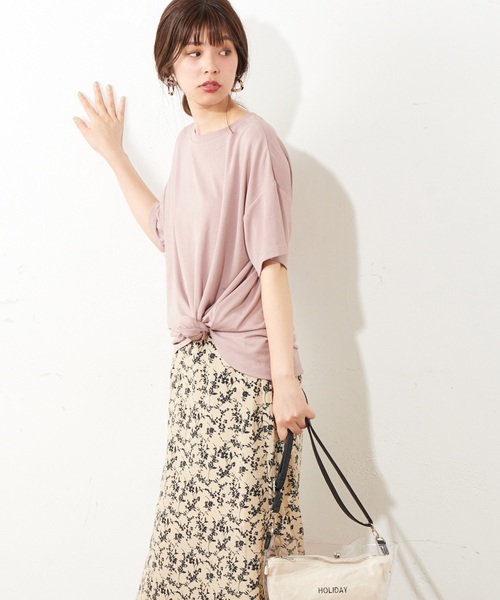 natural couture（ナチュラルクチュール）の「ボートネックモダールTシャツ（Tシャツ/カットソー・レディース・レッド/オフホワイト/ピンクベージュ/スミクロ・FREE）」の15枚目の写真