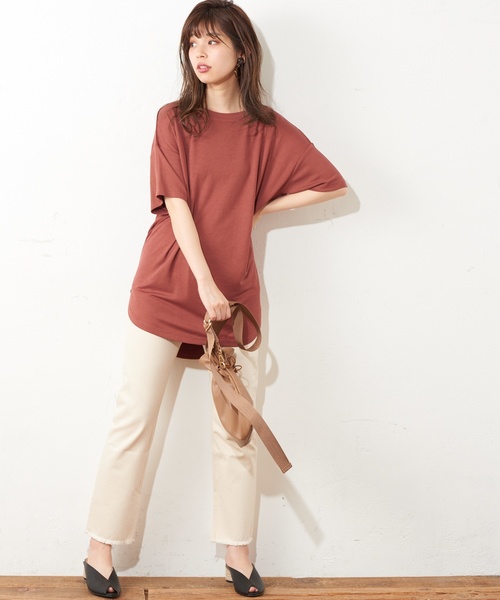 natural couture（ナチュラルクチュール）の「ボートネックモダールTシャツ（Tシャツ/カットソー・レディース・レッド/オフホワイト/ピンクベージュ/スミクロ・FREE）」の16枚目の写真