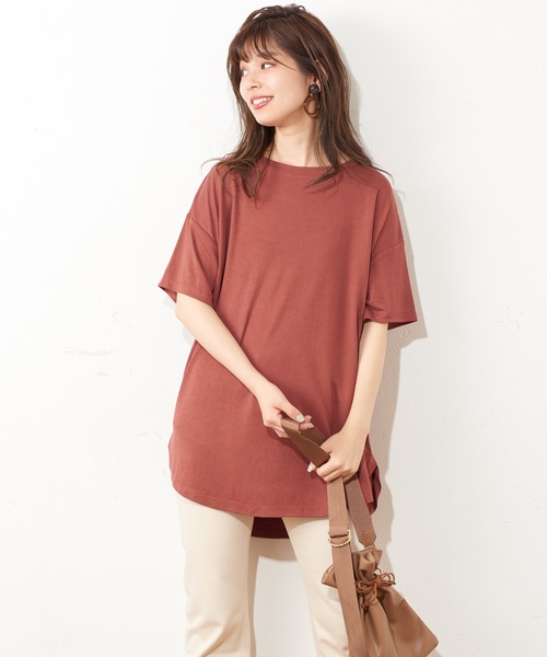 natural couture（ナチュラルクチュール）の「ボートネックモダールTシャツ（Tシャツ/カットソー・レディース・レッド/オフホワイト/ピンクベージュ/スミクロ・FREE）」の17枚目の写真