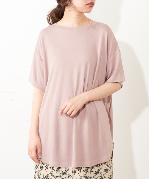 natural couture（ナチュラルクチュール）の「ボートネックモダールTシャツ（Tシャツ/カットソー・レディース・レッド/オフホワイト/ピンクベージュ/スミクロ・FREE）」の20枚目の写真