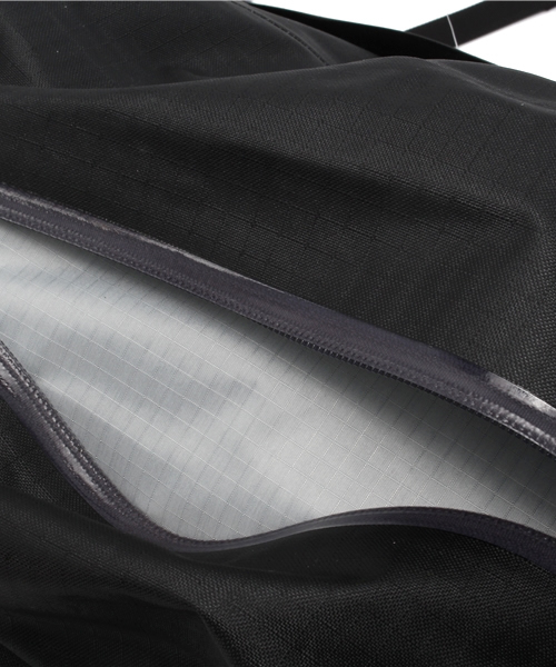 BEAMS（ビームス）の「ARC'TERYX /  ASTRI 19（バックパック/リュック・メンズ・ブラック・19ﾘｯﾀｰ）」の7枚目の写真