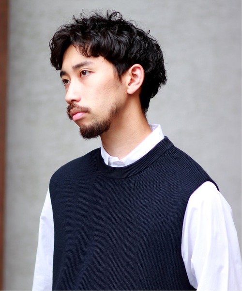 EDIFICE(エディフィス)の「コットン×アクリル クルーネック ベスト(ベスト・メンズ・ベージュ/ネイビー・SMALL/MEDIUM/LARGE/FREE)」の15枚目の写真
