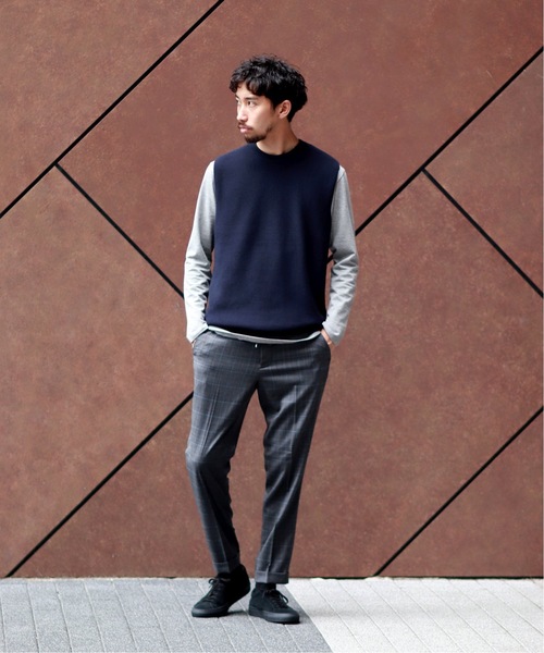 EDIFICE(エディフィス)の「コットン×アクリル クルーネック ベスト(ベスト・メンズ・ベージュ/ネイビー・SMALL/MEDIUM/LARGE/FREE)」の18枚目の写真