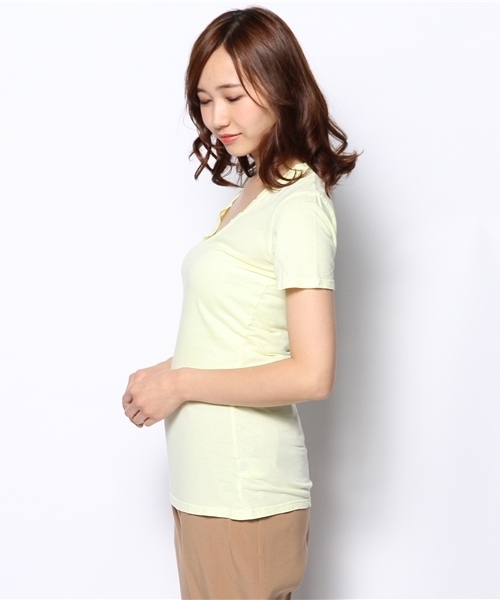 DouDou（ドゥドゥ）の「【GROCERIES】TシャツWVN（Tシャツ/カットソー・レディース・グリーン/レッド/ホワイト/ラベンダー/チャコールグレー/イエロー・FREE）」の9枚目の写真