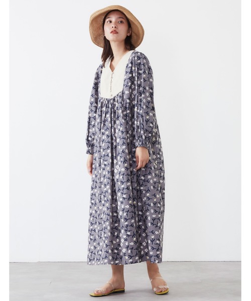 POU DOU DOU（プードゥドゥ）の「フラワープリント別地ヨークギャザーワンピース（ワンピース・レディース・ネイビー/ダークグレー・3）」の10枚目の写真