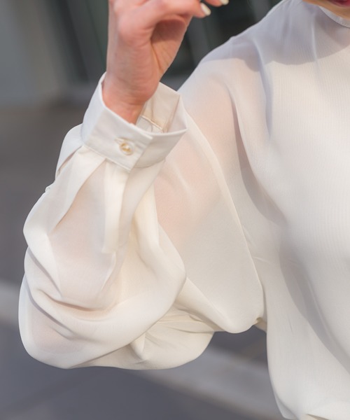 SpRay（スプレイ）の「バンドカラ－サイドスリットシャツ（シャツ/ブラウス・レディース・ホワイト/ブラック/ライトカーキ/グレイッシュベージュ・FREE）」の22枚目の写真