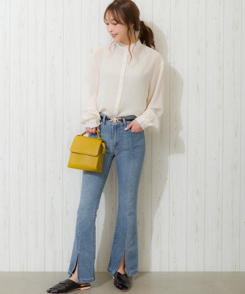 SpRay（スプレイ）の「バンドカラ－サイドスリットシャツ（シャツ/ブラウス・レディース・ホワイト/ブラック/ライトカーキ/グレイッシュベージュ・FREE）」の19枚目の写真