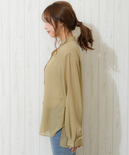 SpRay（スプレイ）の「バンドカラ－サイドスリットシャツ（シャツ/ブラウス・レディース・ホワイト/ブラック/ライトカーキ/グレイッシュベージュ・FREE）」の16枚目の写真
