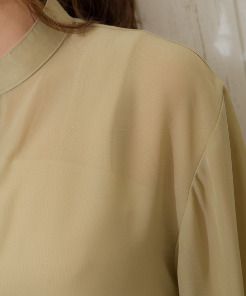 SpRay（スプレイ）の「バンドカラ－サイドスリットシャツ（シャツ/ブラウス・レディース・ホワイト/ブラック/ライトカーキ/グレイッシュベージュ・FREE）」の7枚目の写真