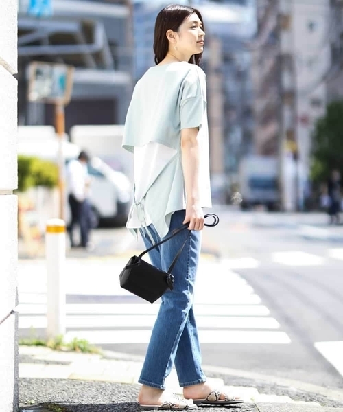 a.v.v（アーヴェヴェ）の「シャツドッキング裏毛プルオーバー（Tシャツ/カットソー・レディース・ベージュ/ミント・40/34/42/38/36）」の8枚目の写真
