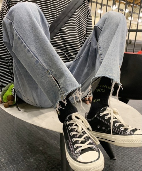Ressaca（レサーカ）の「ヴィンテージ加工 スリットストレートデニムパンツ（デニムパンツ・メンズ・ライトブルー/インディゴブルー・L/XL/M）」の3枚目の写真