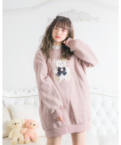 ROJITA(ロジータ)の「ブローチ付きクマトレーナー(スウェット・レディース・ブラック/ピンク/ベージュ・FREE)」の3枚目の写真