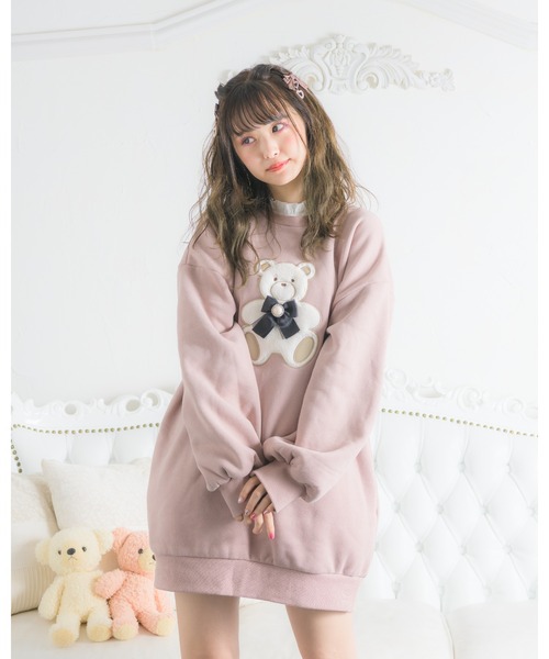 ROJITA(ロジータ)の「ブローチ付きクマトレーナー(スウェット・レディース・ブラック/ピンク/ベージュ・FREE)」の12枚目の写真