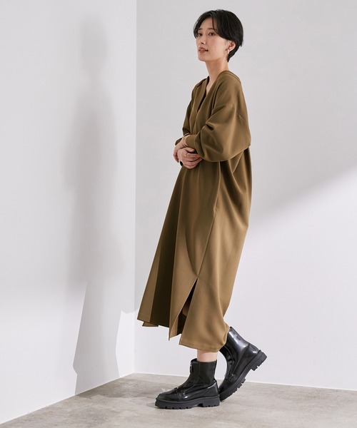 ADAM ET ROPE'(アダムエロペ)の「【一部店舗限定】ステッチディテールワンピース(ワンピース・レディース・ベージュ/オリーブ/ブラウン系その他2/カーキ・FREE)」の14枚目の写真