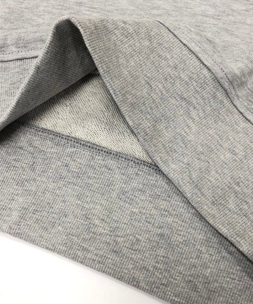 Beno（ビーノ）の「ライト裏毛 カレッジ ロゴ ルーズシルエット トレーナー 【MEMPHIS】（スウェット・メンズ・アイボリー/グレイッシュブルー/グレー・M/L）」の11枚目の写真