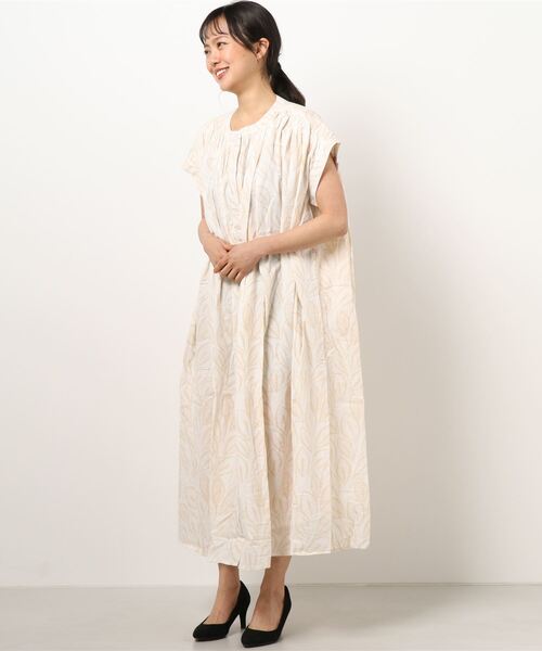 チャイハネ（チャイハネ）の「【チャイハネ】yul リーフ柄フレンチスリーブワンピース（ワンピース・レディース・ブラック/レッド/ホワイト・FREE）」の17枚目の写真