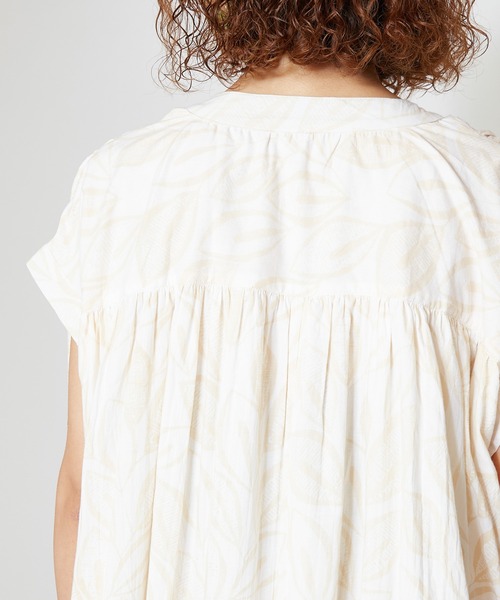 チャイハネ（チャイハネ）の「【チャイハネ】yul リーフ柄フレンチスリーブワンピース（ワンピース・レディース・ブラック/レッド/ホワイト・FREE）」の18枚目の写真