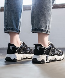 ユニセックススニーカー