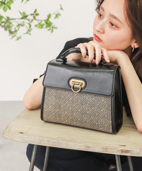 SENSE OF PLACE by URBAN RESEARCH（センスオブプレイスバイアーバンリサーチ）の「雑材コンビフラップショルダーバック（ショルダーバッグ・レディース・ブラウン/ブラック・ONE）」の2枚目の写真