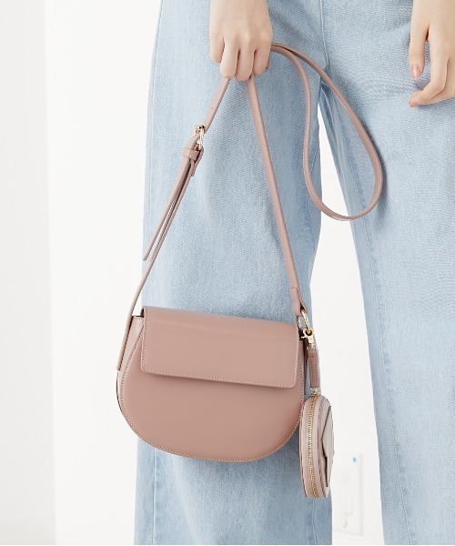 OLIVE des OLIVE（オリーブデオリーブ）の「サークルポーチ付ショルダー（ショルダーバッグ・レディース・オフホワイト/イエロー/ベージュ/ダークブラウン・FREE）」の13枚目の写真