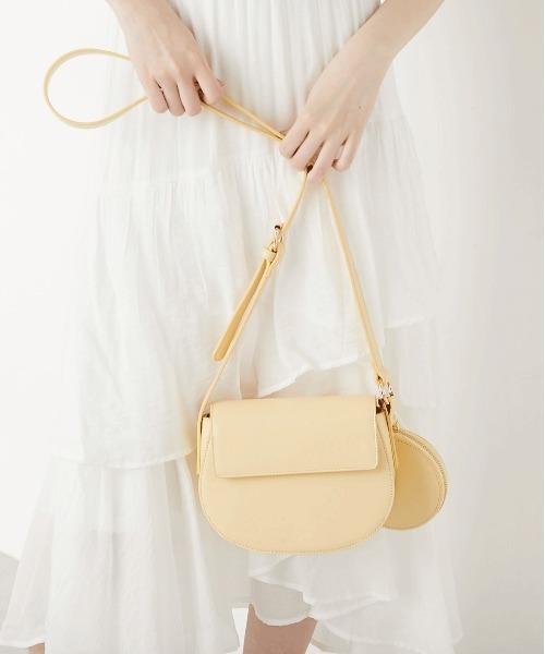 OLIVE des OLIVE（オリーブデオリーブ）の「サークルポーチ付ショルダー（ショルダーバッグ・レディース・オフホワイト/イエロー/ベージュ/ダークブラウン・FREE）」の15枚目の写真