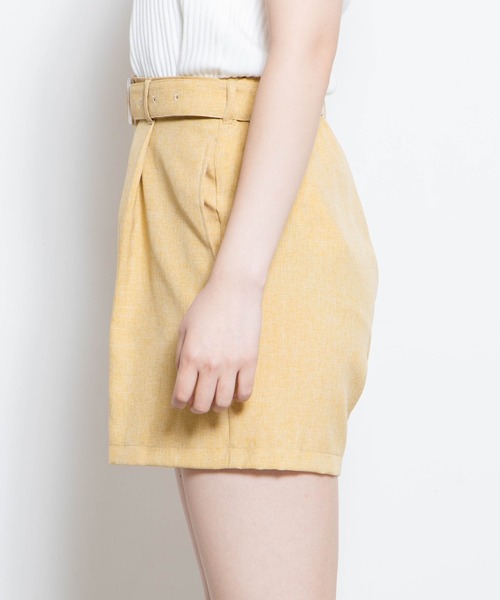 WEGO（ウィゴー）の「WEGO/ベルト付きリネンライクショートパンツ（スラックス・レディース・イエロー/グリーン系その他2/アイボリー/グリーン/ブラウン系その他2・MEDIUM/SMALL）」の16枚目の写真