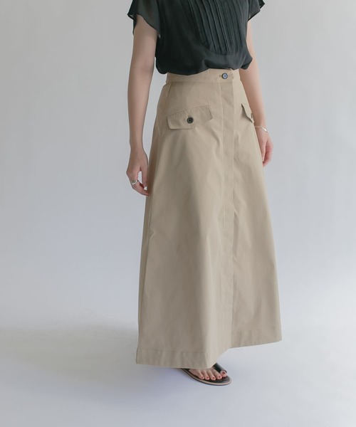 KBF(ケイビーエフ)の「フラップポケットボリュームスカート(スカート・レディース・ベージュ/アイボリー/ブラック・ONE)」の3枚目の写真