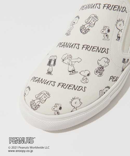 PEANUTS（ピーナッツ）の「【PEANUTS×Au BANNISTER】スヌーピーコラボ スリッポンスニーカー（スニーカー・レディース・アイボリー/その他・35/36/37/38/39）」の13枚目の写真