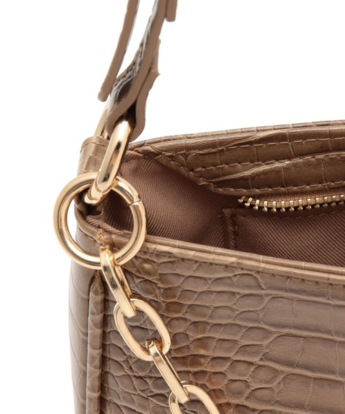 VIS（ビス）の「斜めがけもできる、マルチWAYチェーンバック（ショルダーバッグ・レディース・グリーン/ベージュ系その他/ブラック・FREE）」の7枚目の写真