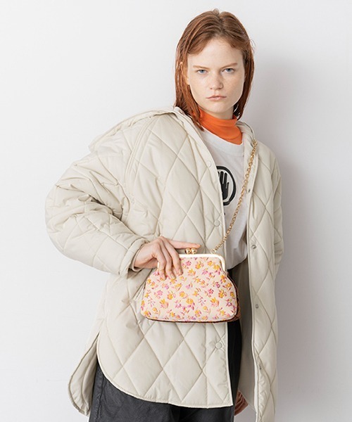 Casselini（キャセリーニ）の「Casselini(キャセリーニ)ジャガード口金バッグ（ショルダーバッグ・レディース・ブラック/クリーム/ラベンダー・FREE）」の15枚目の写真