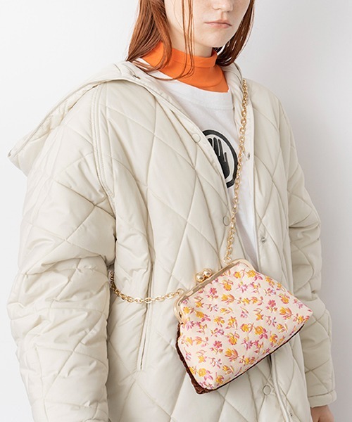 Casselini（キャセリーニ）の「Casselini(キャセリーニ)ジャガード口金バッグ（ショルダーバッグ・レディース・ブラック/クリーム/ラベンダー・FREE）」の20枚目の写真