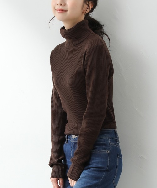 Honeys（ハニーズ）の「あったかリブ編タートル（ニット/セーター・レディース・ライトベージュ/モカ/レッド/ブルー/ブラック/杢グレー/ブラウン/アイボリー/イエロー・LL/L/S/M）」の5枚目の写真